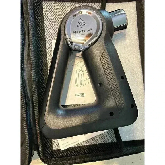 Musclegun Pro Massage Gun Deep Tissue Percussion Relaxation 8 Tools Brand New - Picture 7 of 8
